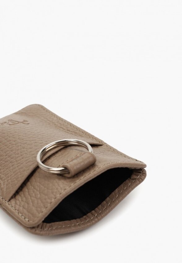 Кредитница Pellecon