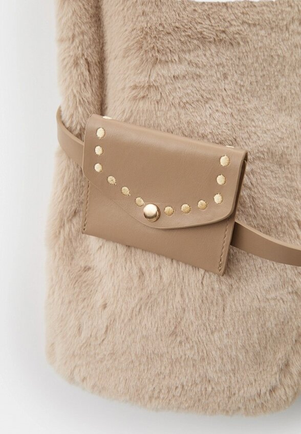 Жилет меховой Mayoral