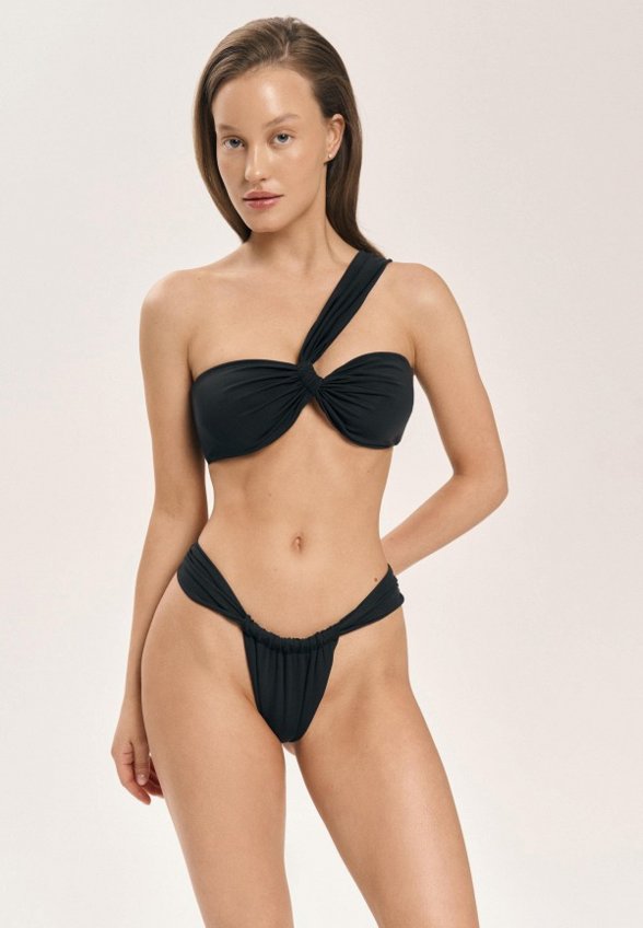 Купальник Embody