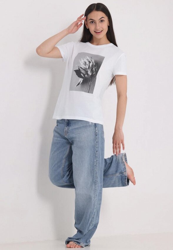 Футболка Апрель