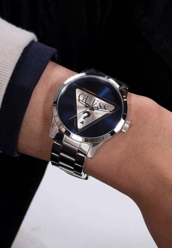 Часы Guess