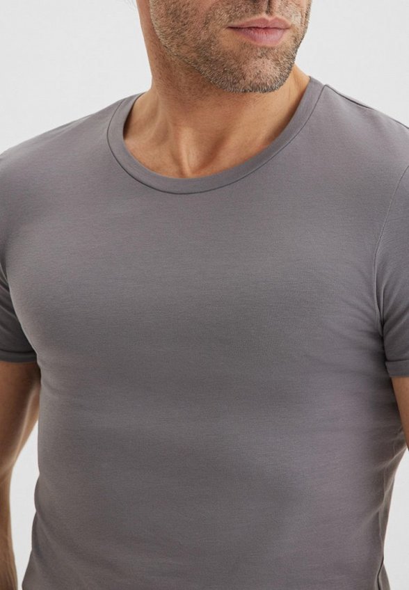 Футболка Envylab