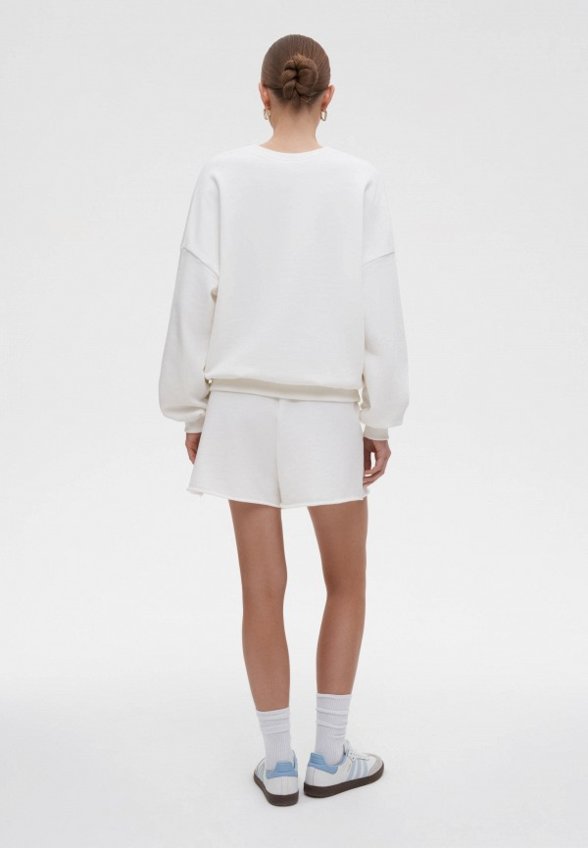 Свитшот Charmstore