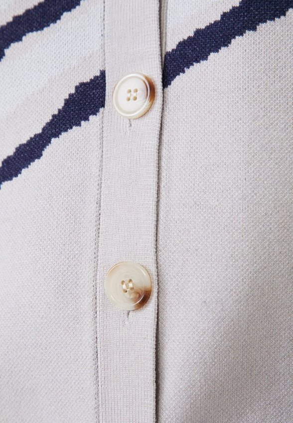 Кардиган Baon