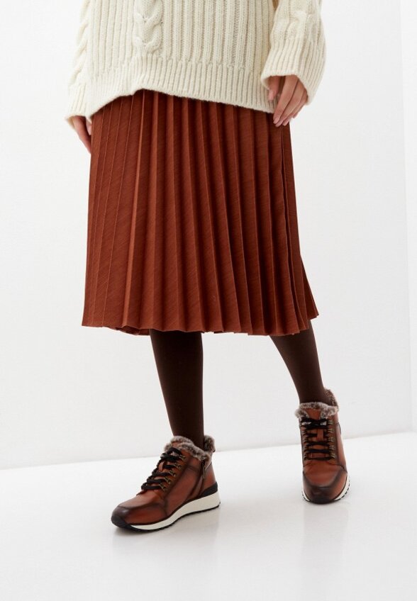 Кроссовки Caprice