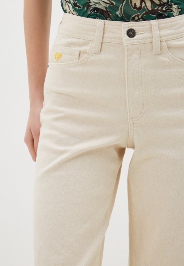 Джинсы Desigual