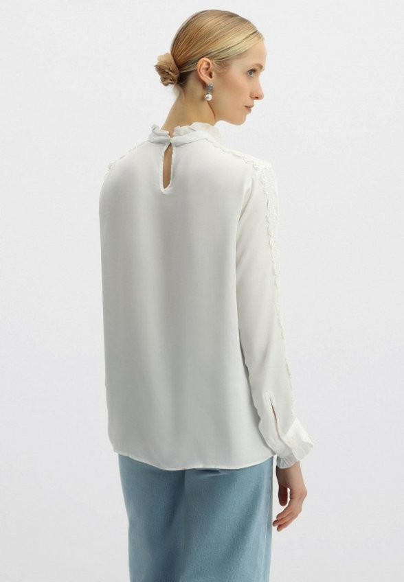 Блуза Calin Doux