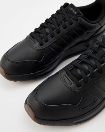 Кроссовки adidas мужчинам