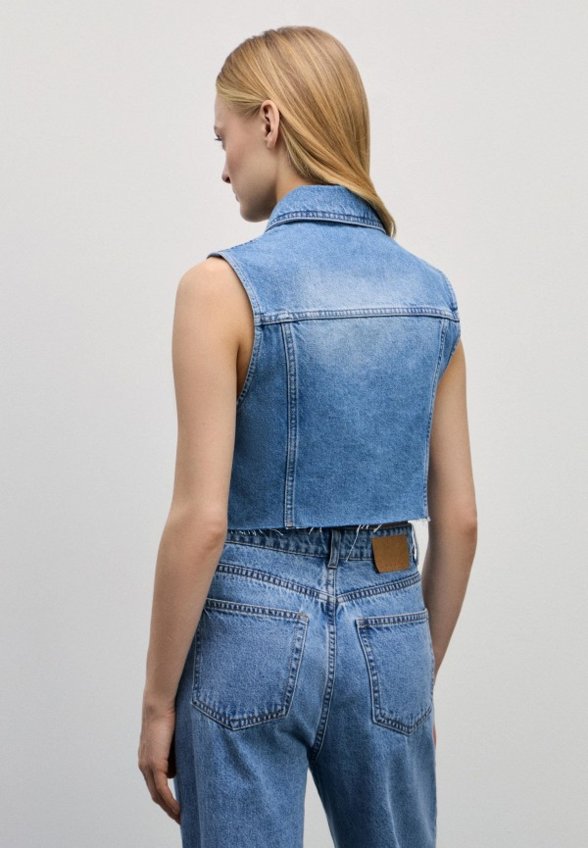 Жилет джинсовый Zarina