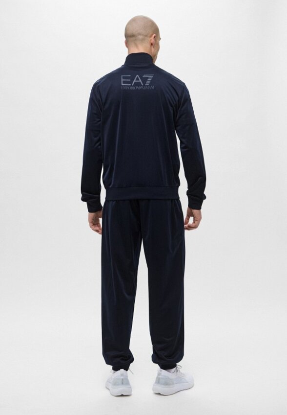 Костюм спортивный EA7