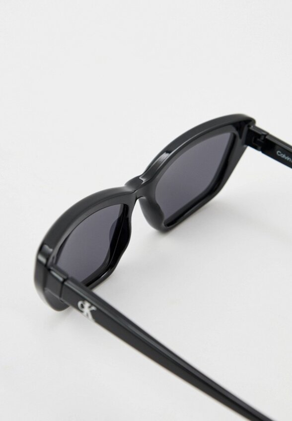 Очки солнцезащитные Calvin Klein Jeans