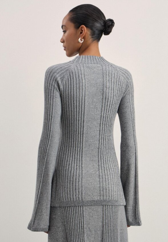 Джемпер Zarina