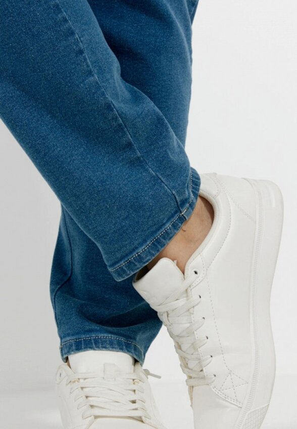 Джинсы Odevaiwear