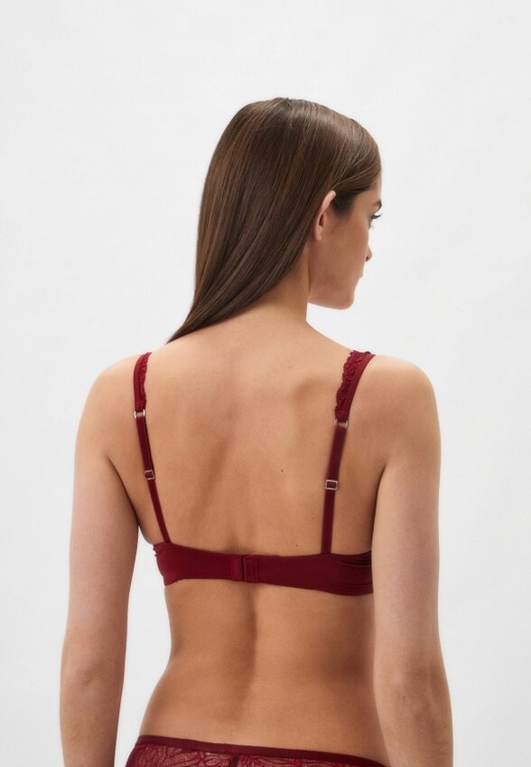 Бюстгальтер Boss