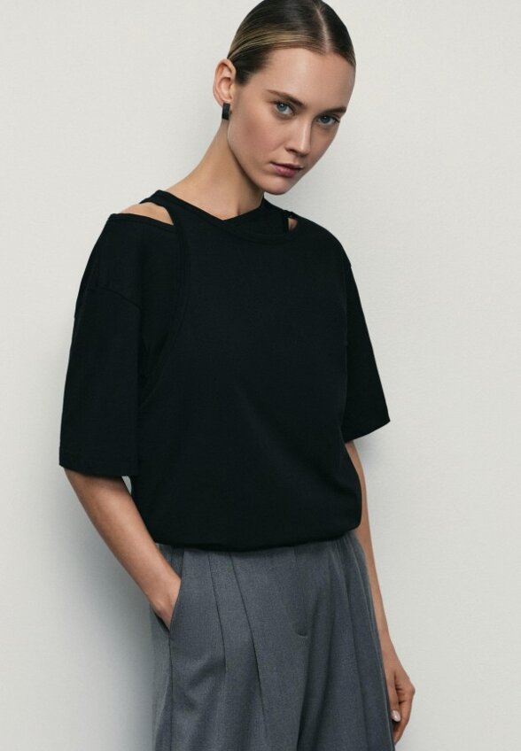 Футболка Zarina