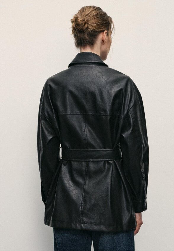 Куртка кожаная Zarina