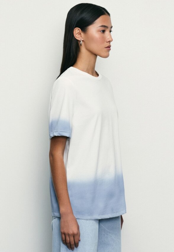 Футболка Zarina