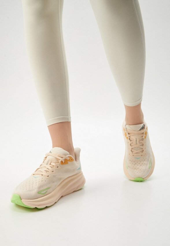 Кроссовки Hoka One One