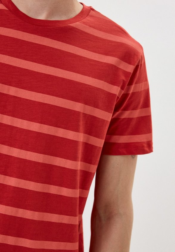 Футболка Colin's