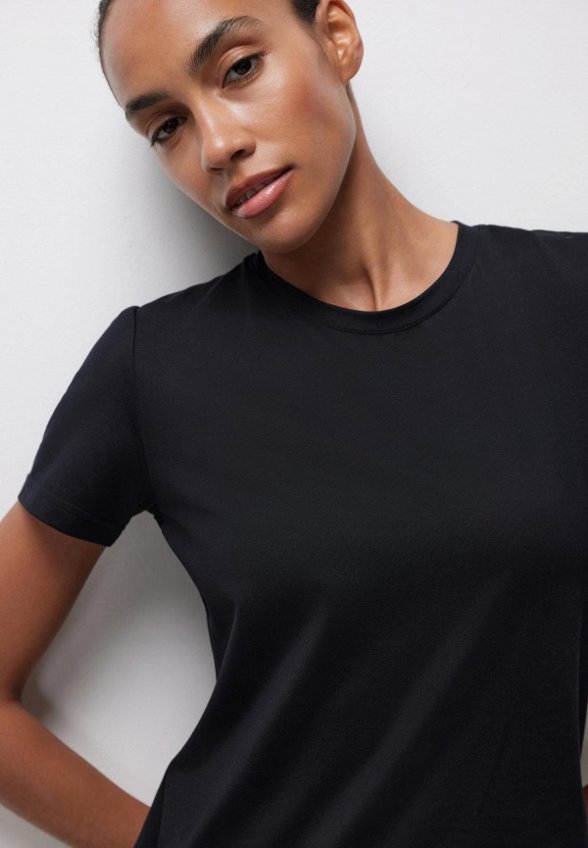 Футболка belle you