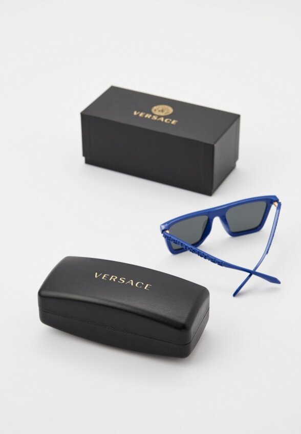 Очки солнцезащитные Versace