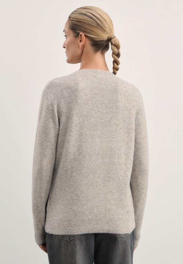 Пуловер Zarina