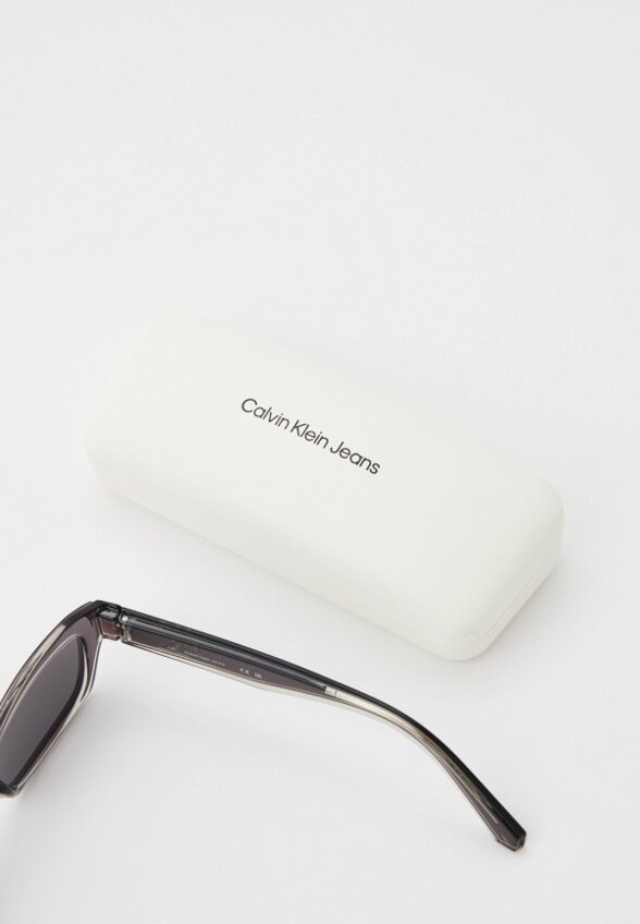 Очки солнцезащитные Calvin Klein Jeans