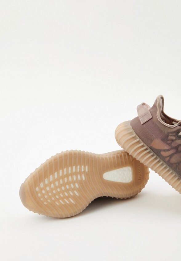 Кроссовки adidas YEEZY