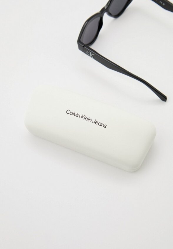 Очки солнцезащитные Calvin Klein Jeans