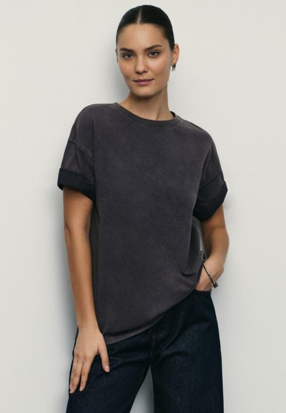 Футболка Zarina