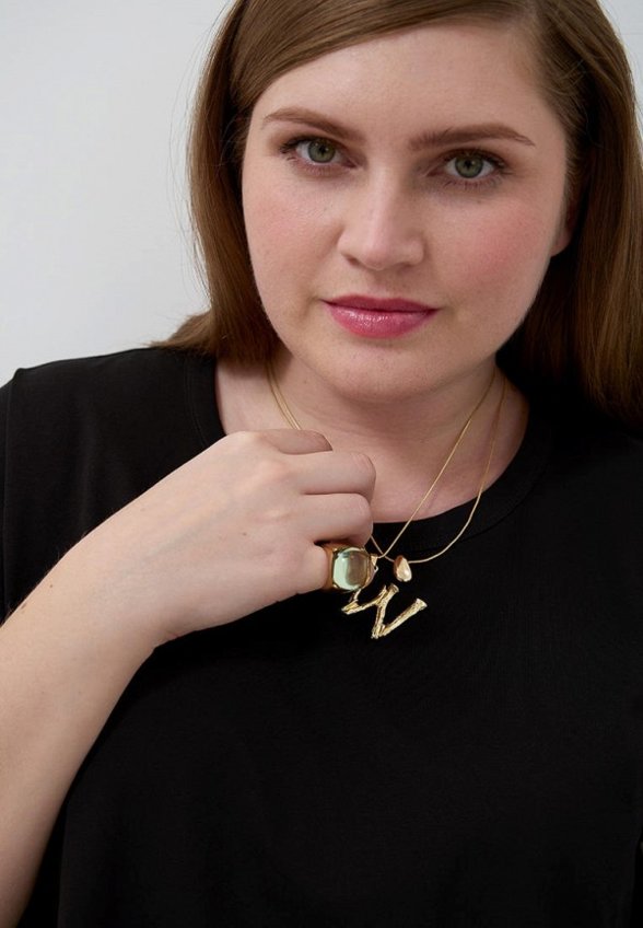 Футболка Lessismore