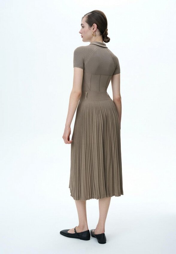 Платье Brusnika