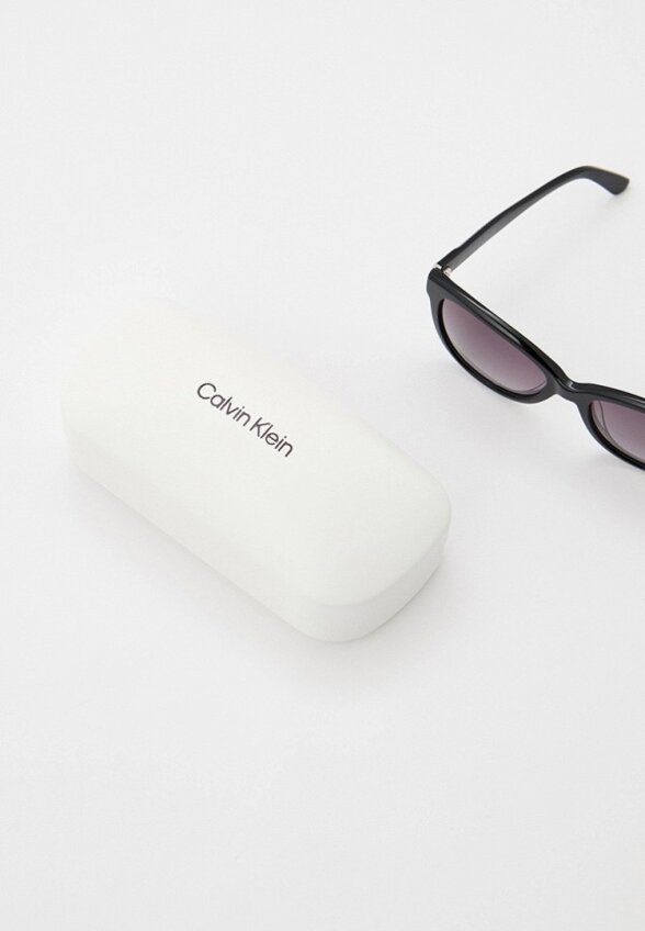Очки солнцезащитные Calvin Klein