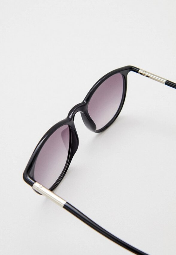 Очки солнцезащитные Calvin Klein