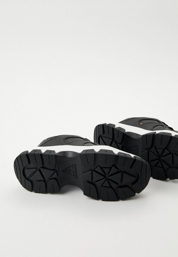 Кроссовки Guess