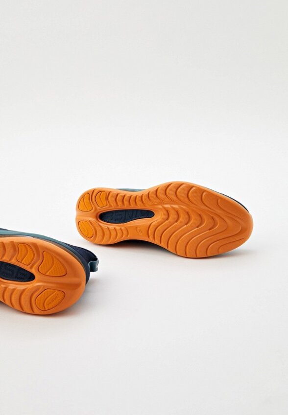 Кроссовки ASICS