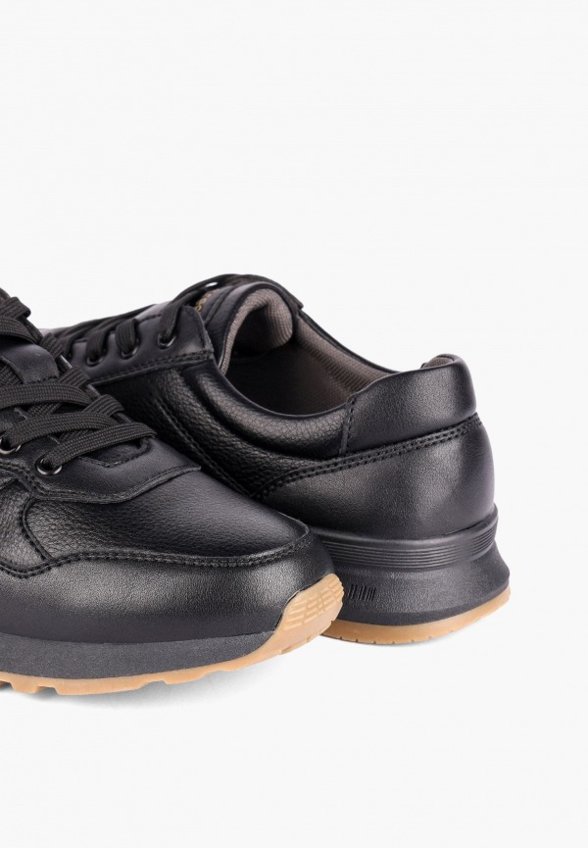 Кроссовки Instreet