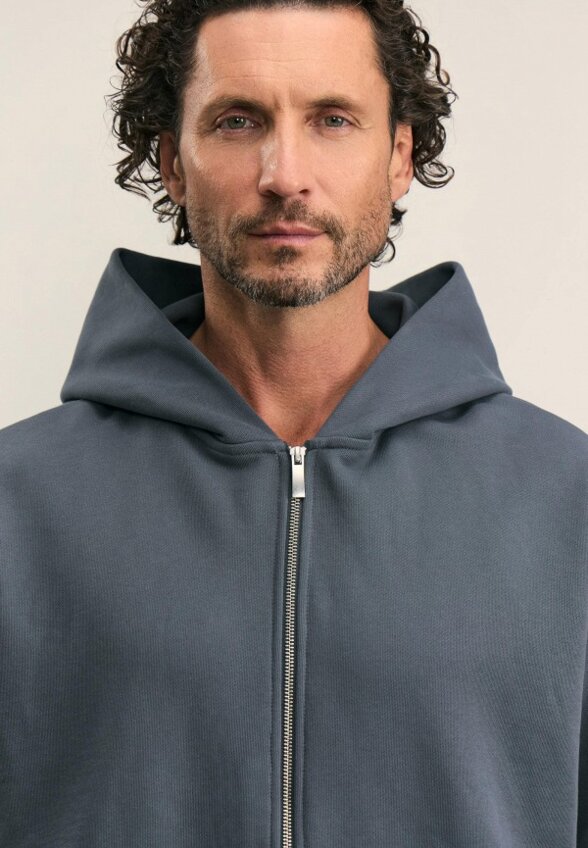 Толстовка Zrn Man