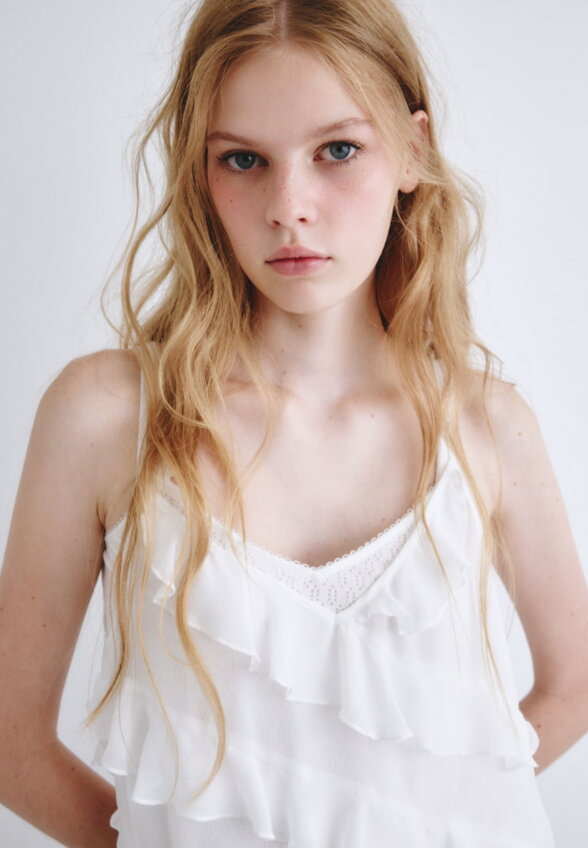 Топ шифоновый с воланами из линейки SELA Young
