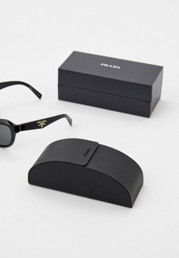 Очки солнцезащитные Prada
