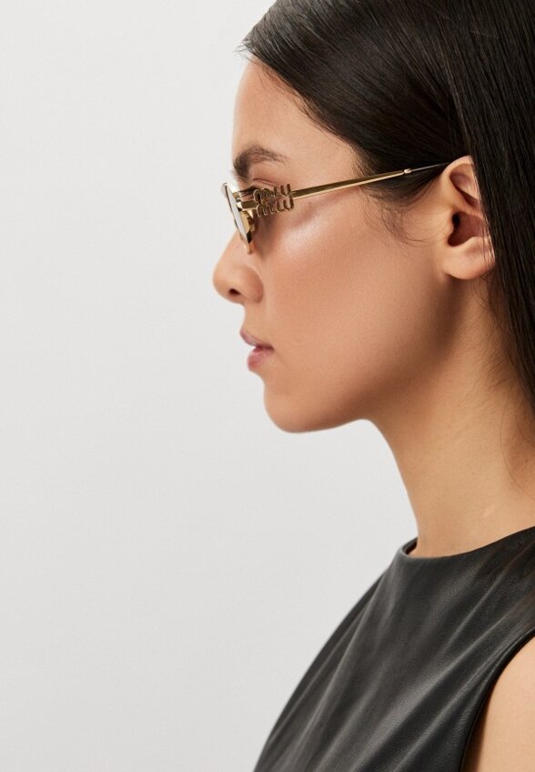 Очки солнцезащитные Miu Miu