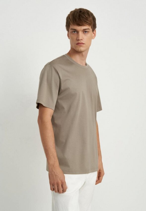 Футболка Finn Flare