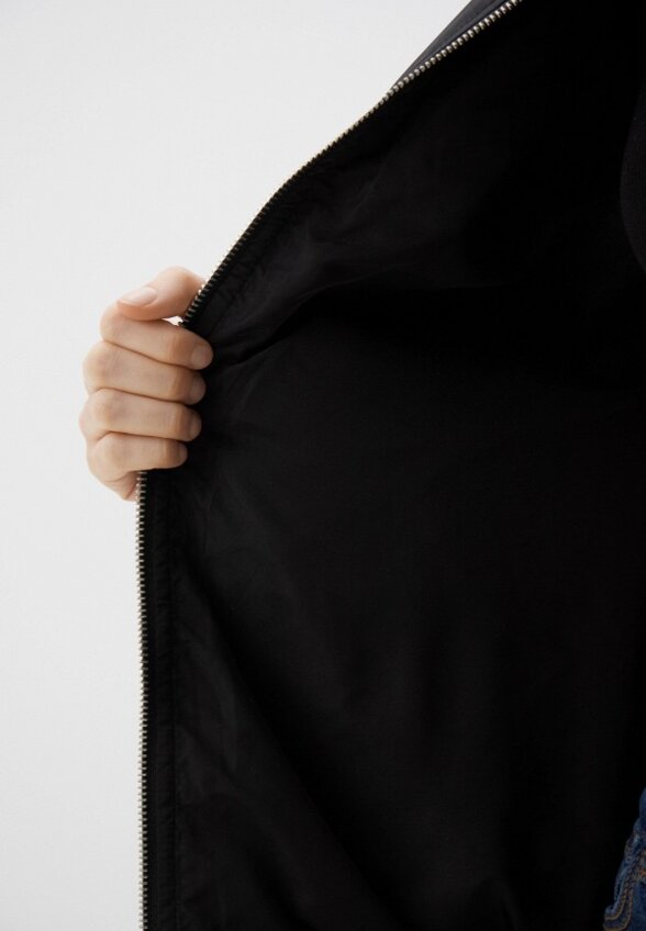 Бомбер Снежная Королева