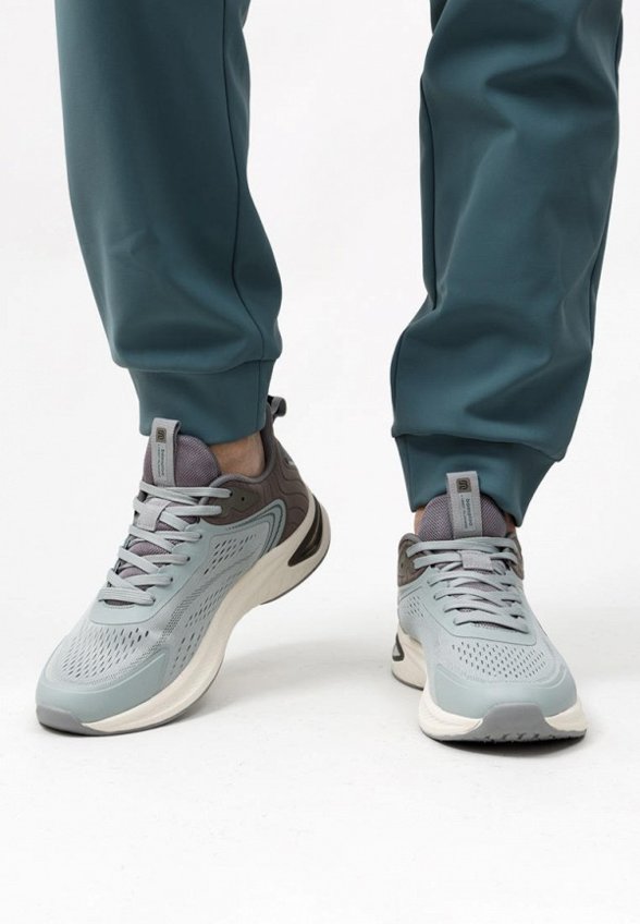 Кроссовки Baasploa