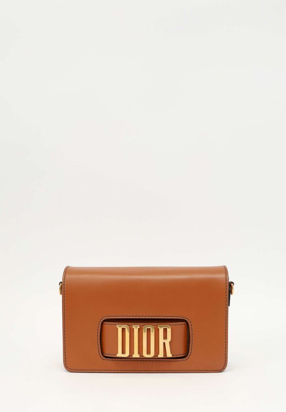 Dior Revolution
