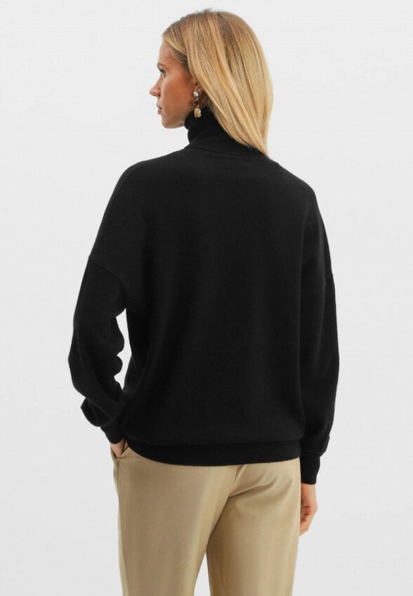 Водолазка Nominee