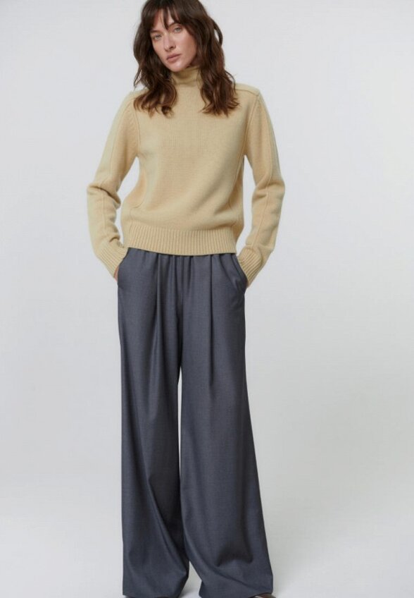 Свитер Daisyknit