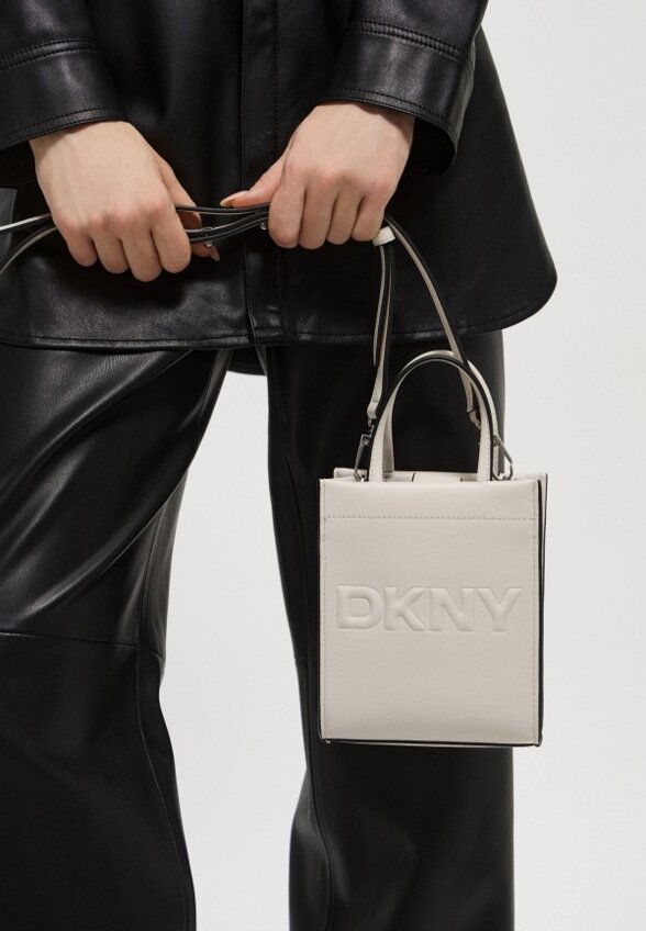 Сумка DKNY