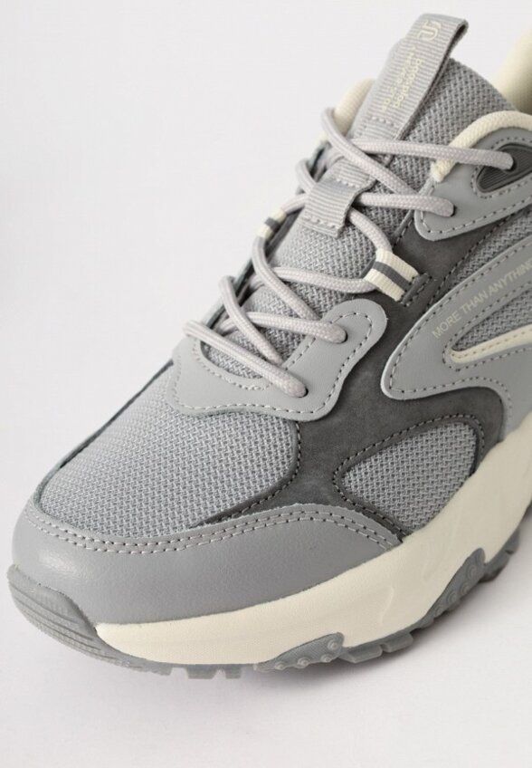 Кроссовки Baasploa