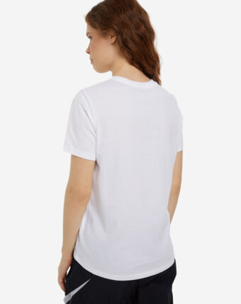 Футболка женская Nike Club Essentials, Белый женщинам